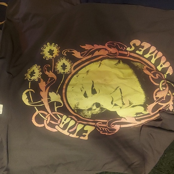 Vintage vibes. Incredible etta James large format graphic tee. - Picture 2 of 3